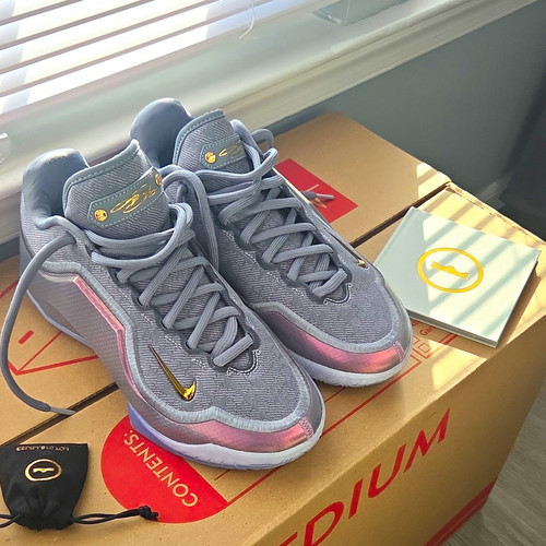 Nike lebron shut and - nike,